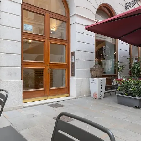 Centro I 4 Apartment Trieste